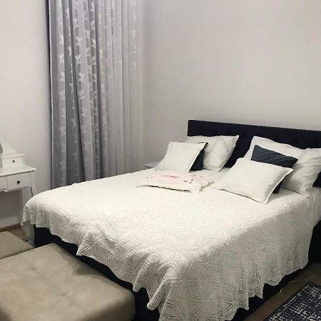 Pergul Apartment Kastela Bagian luar foto
